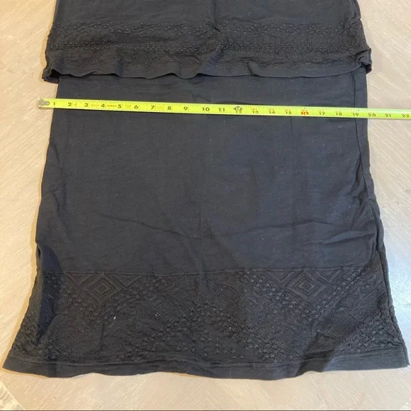 Chic Split Back Embroidered Overlay Sleeveless Midi Dress - Picture 4 of 6